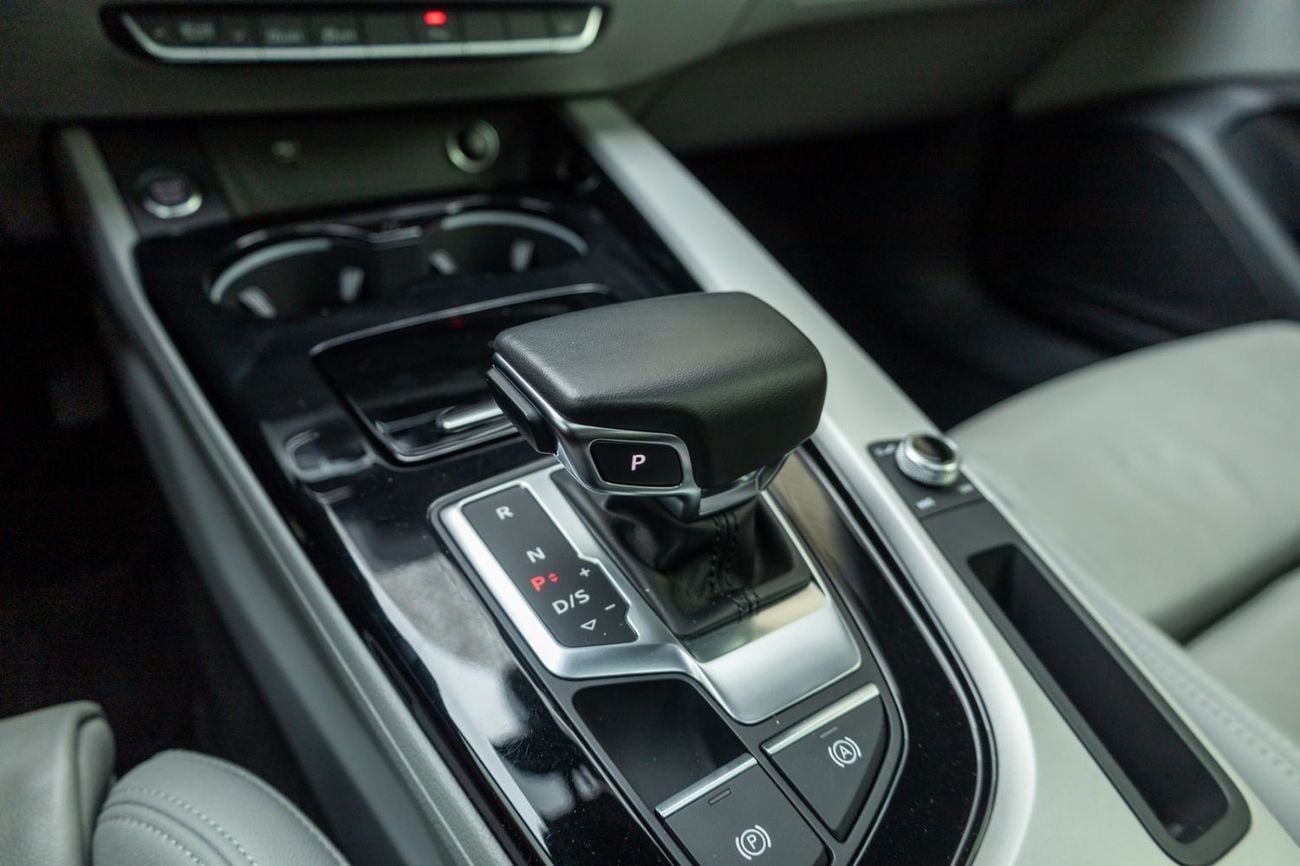 Audi A4 35 TFSI S-LINE Audi A4 35TFSI S-Line 2023 GCC | Agency Warranty | Service Contract for 1,641.00 AED monthly
