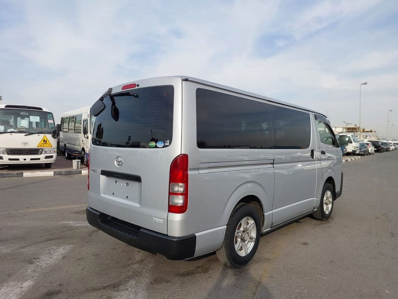 Toyota Hiace (RAMADAN OFFER) TOYOTA HIACE VAN RHD 2014 MODEL 3.0 L DIESEL AUTOMATIC(PM14281)