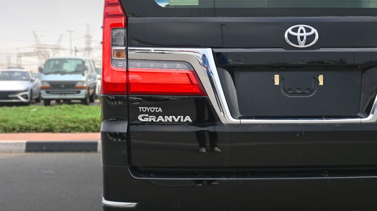تويوتا جرافينا Toyota Granvia 2025 3.5L Petrol RWD 9 Seats Transmission Automatic  Black Outside Black Inside