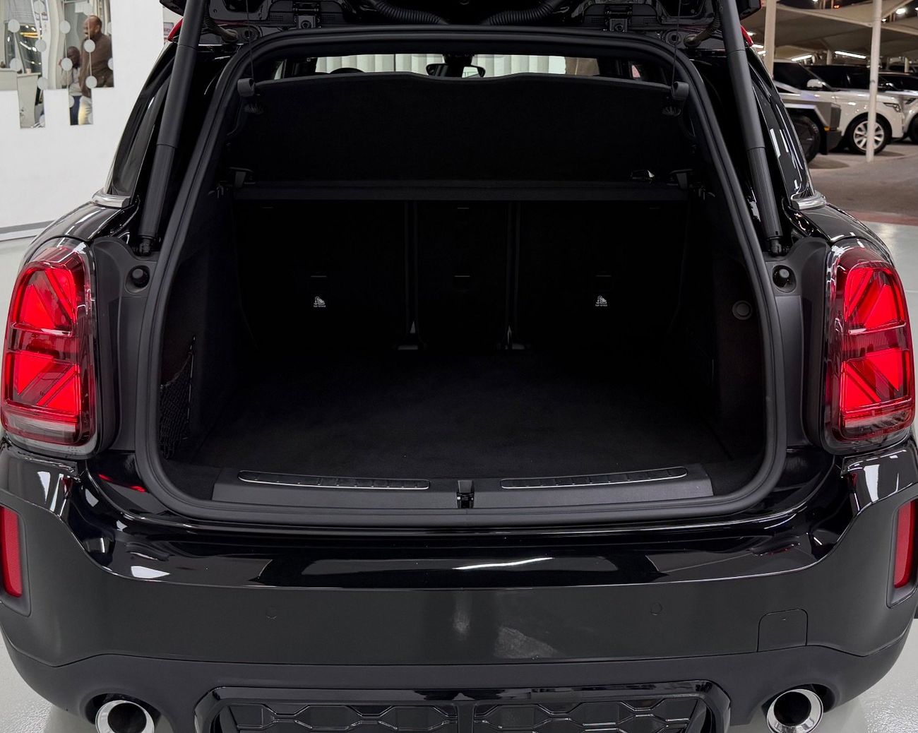 ميني جون كوبر كونتري مان GCC .. FSH .. Low Milegea .. Top Range