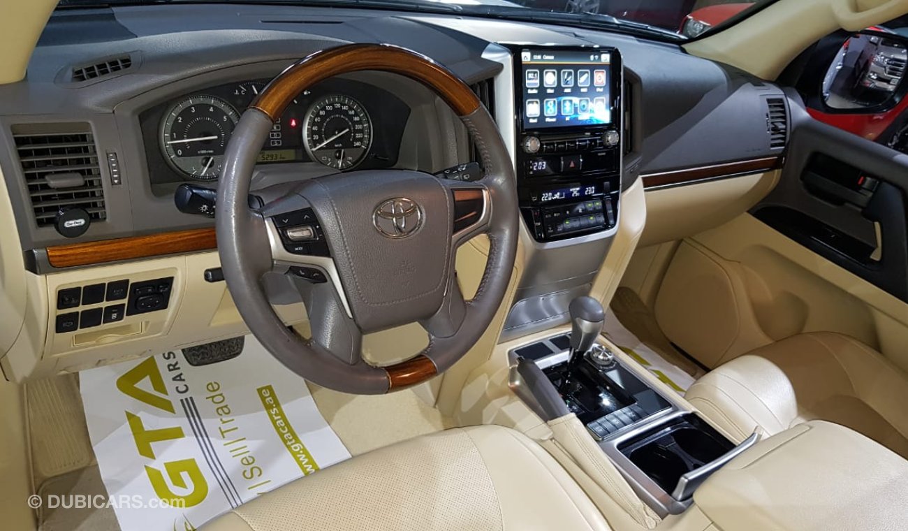 تويوتا لاند كروزر 2016 Toyota Land Cruiser GXR, Warranty, Full History, GCC