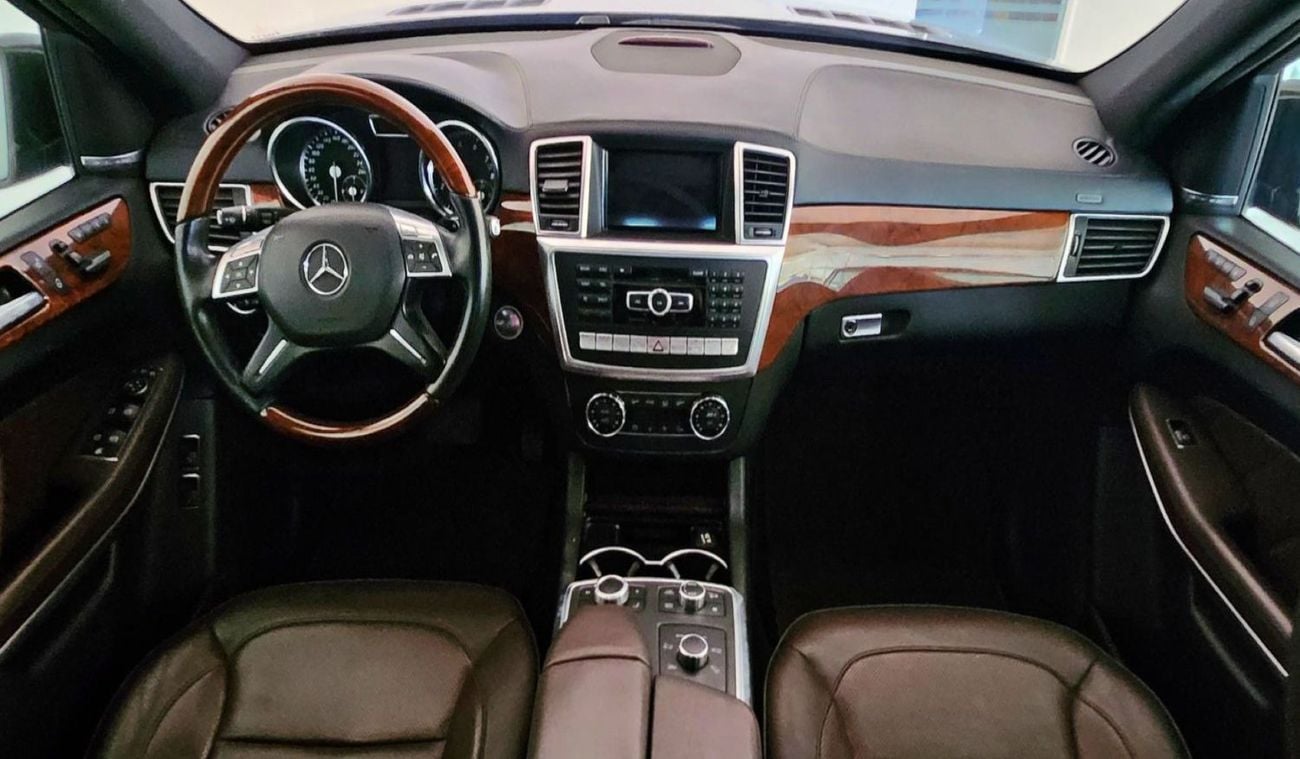 Mercedes Benz GL500 STANDARD 4 MATIC V8 4.7L - FULL OPTION - GCC SPECIFICATION - EXCELLENT CONDITION