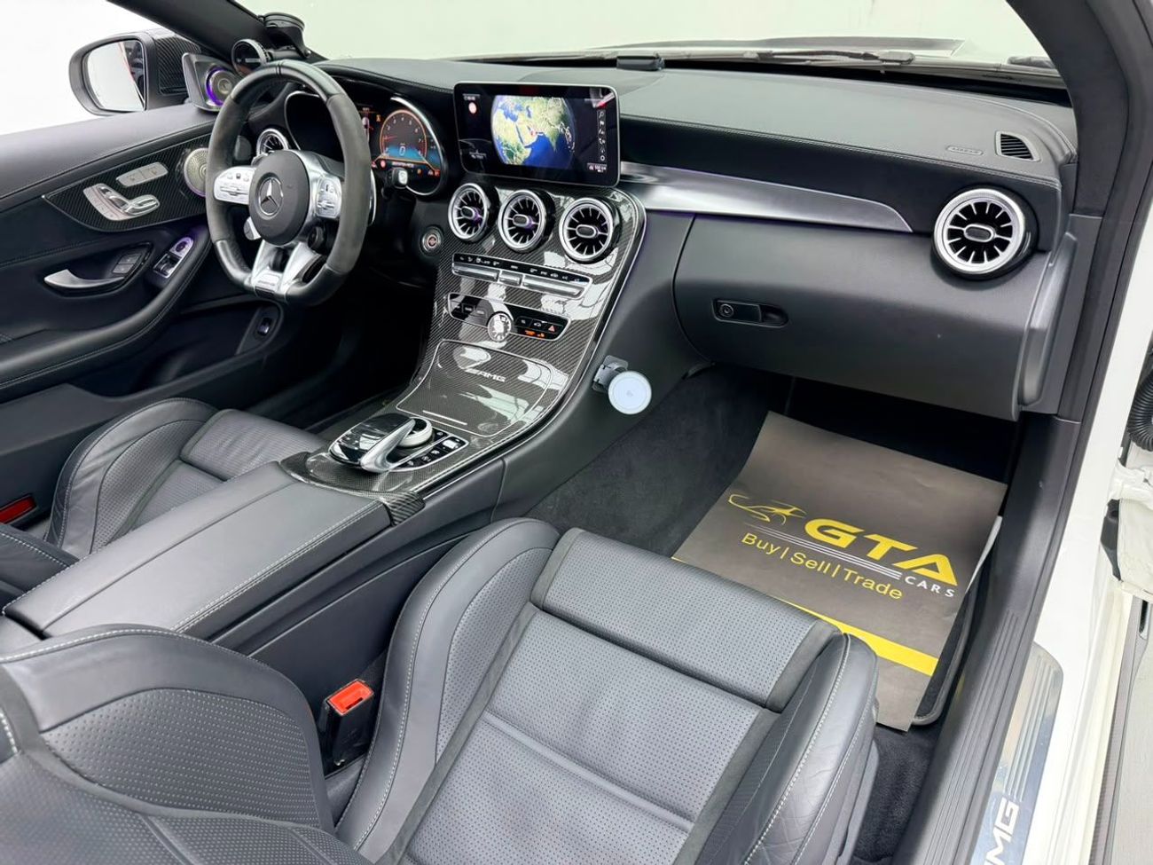 مرسيدس بنز C 63 S 2021 Mercedes Benz C63 S AMG, Warranty, Carbon Fiber Package, Very Low Km, Excellent Condition
