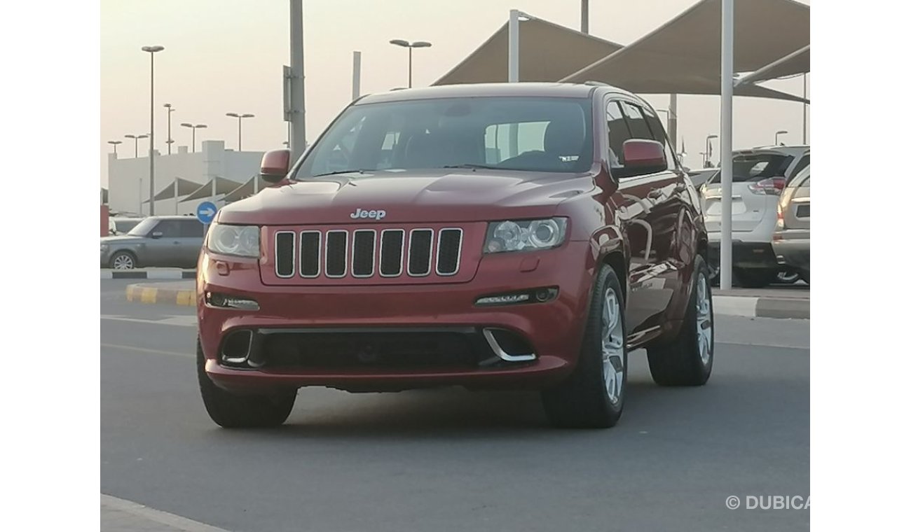 Jeep Grand Cherokee Jeep Grand Cherooke 2013 6.4 SRT Gcc Specefecation Very Clean Inside And Out Side Without Accedent