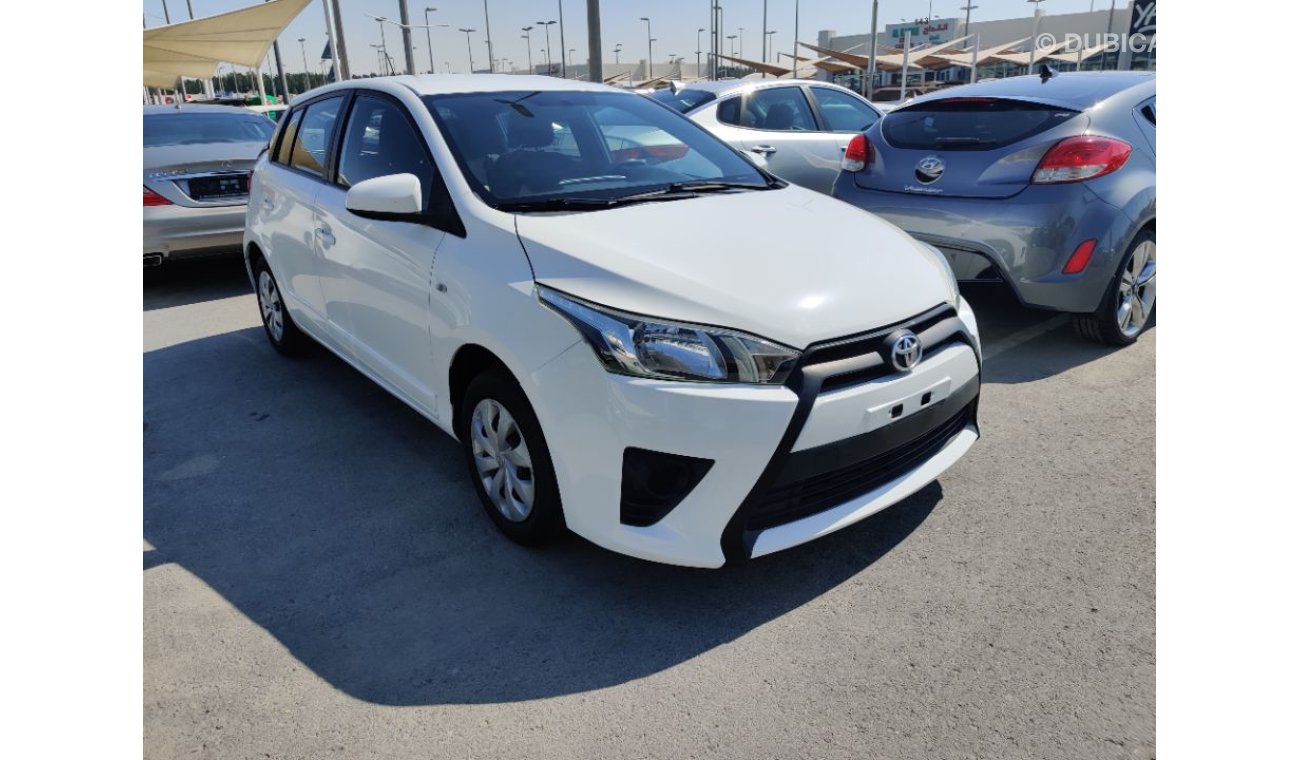 Toyota Yaris 2015  SE 1.3 ltr GCC Specs full Automatic