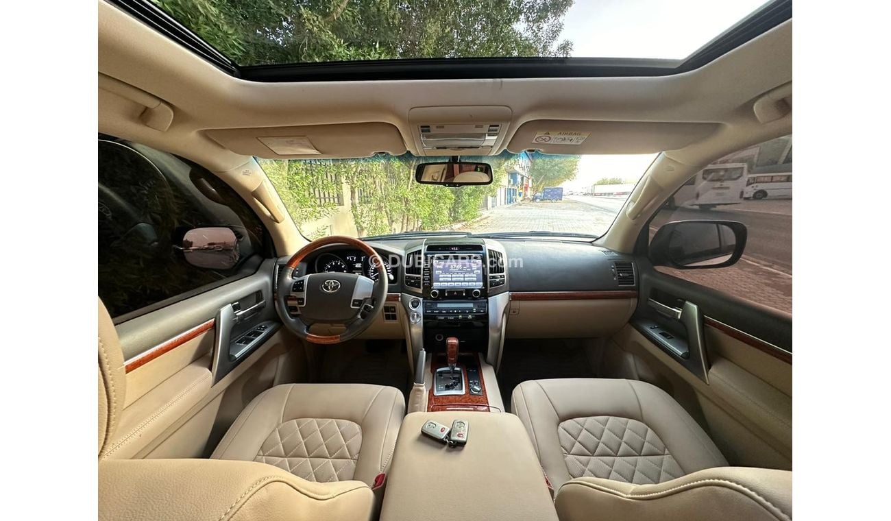 Toyota Land Cruiser VXR