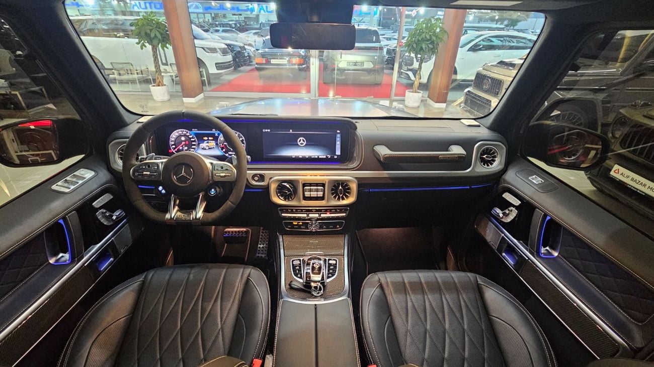 مرسيدس بنز G 63 AMG STD نسخة الجراند اسود مطفي داخلية كاربون فايبر
