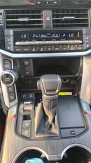 Toyota Land Cruiser VXR | GCC Specs | Brand
