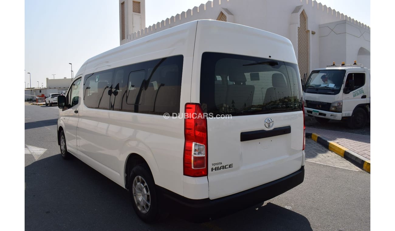 Toyota Hiace GLS - High Roof Toyota Hiace Highroof Bus 6 cylinder, Model:2019. Only done 62000 km