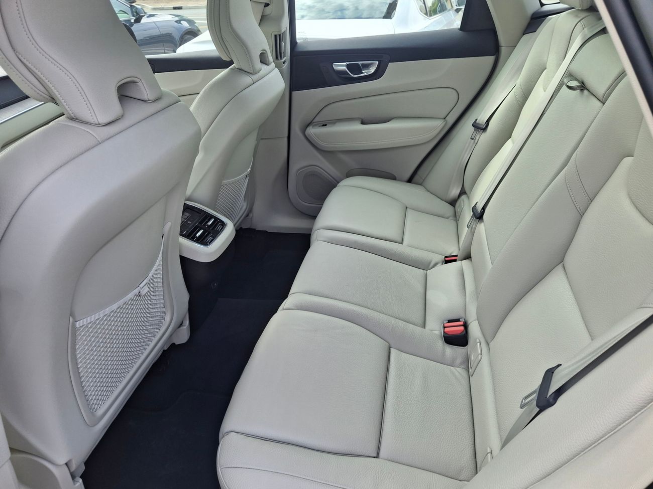 Volvo XC60 B5 ULTIMATE DARK 2 | Zero Down Payment | Home Test Drive