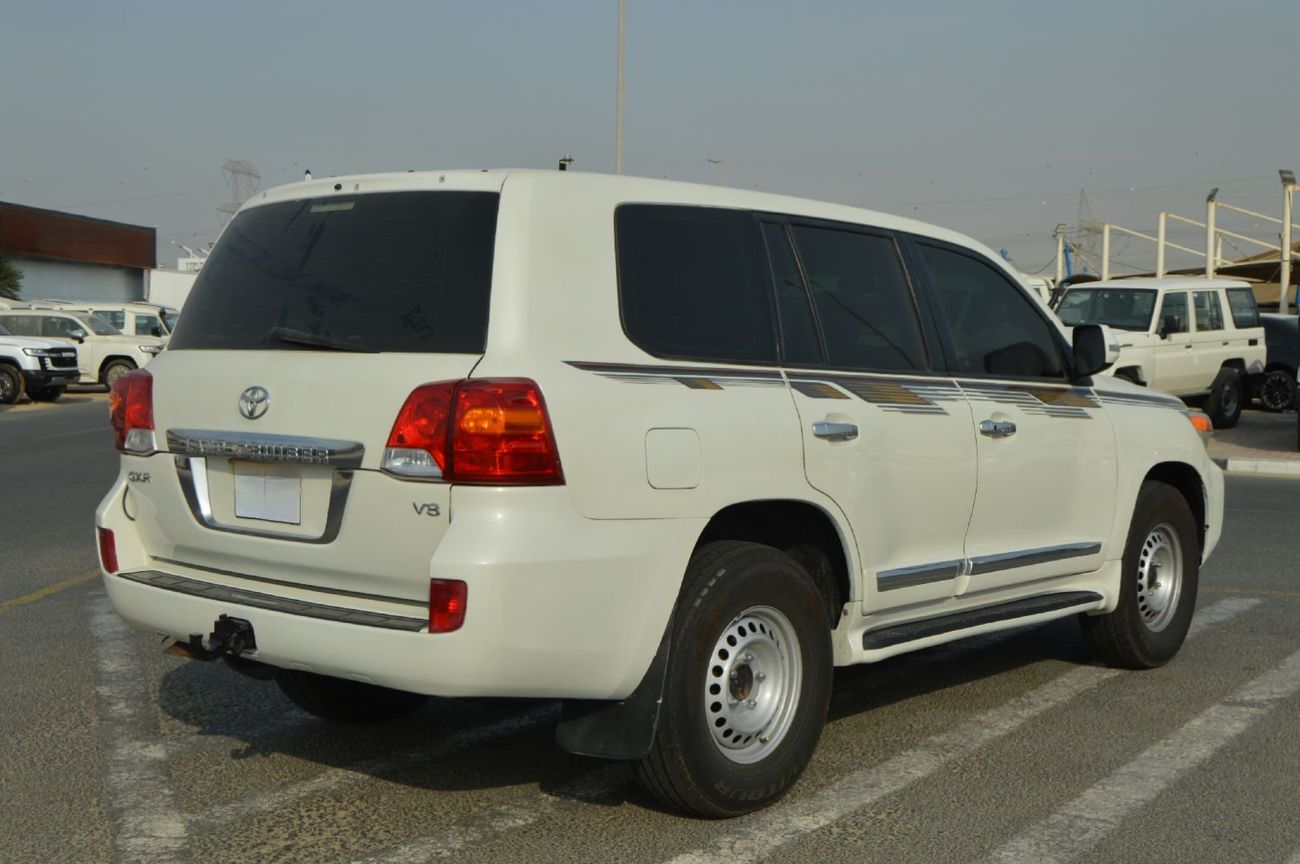 Toyota Land Cruiser GXR - Automatic . Petrol . SUV/Crossover . 4WD Wheel Drive . 5 Seats . 5 Doors ▾
