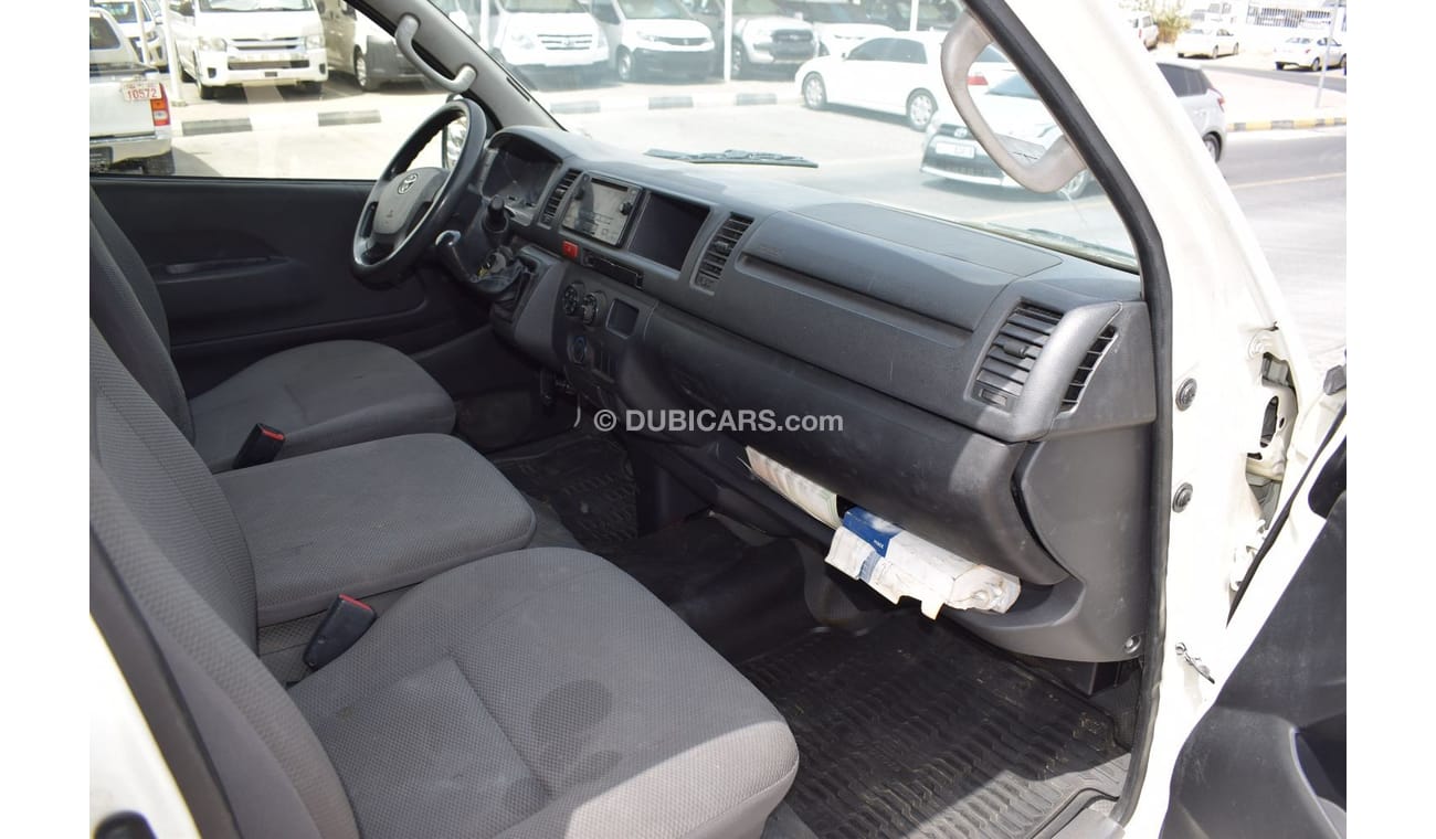 Toyota Hiace GL - High Roof LWB Toyota Hiace Highroof Van, Model:2016. Excellent condition