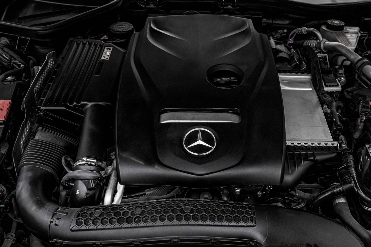 Mercedes-Benz SLC 200 SLC 200 | 2,703 P.M | 0% Downpayment | Excellent Condition!