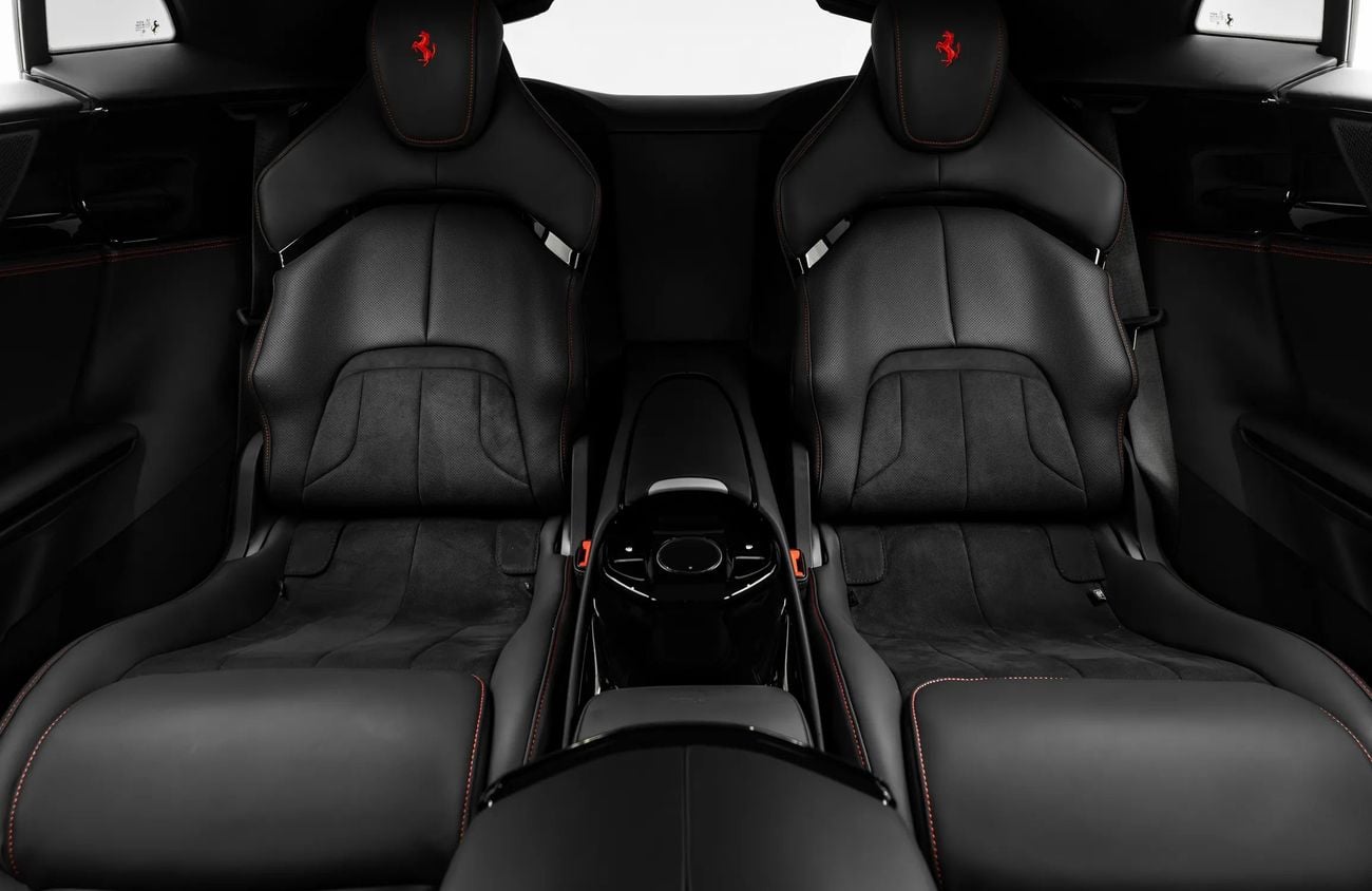 فيراري بوروسانجوي 6.5L V12 Naturally Aspirated Engine