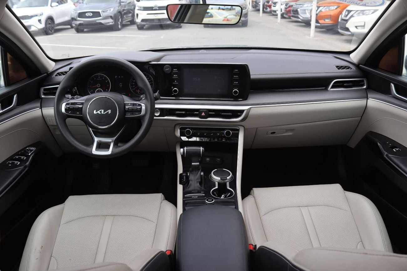 كيا K5 كيا K5 -موديل 2021- خليجى -فل أوبشن -بدون حوادث-  محرك 2.0 - بحاله ممتازه من الداخل والخارج