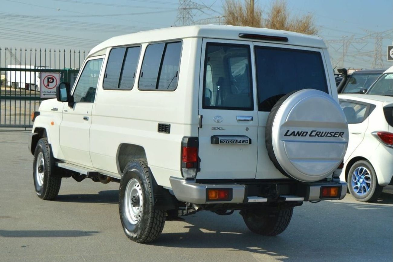 Toyota Land Cruiser 70 3 Doores