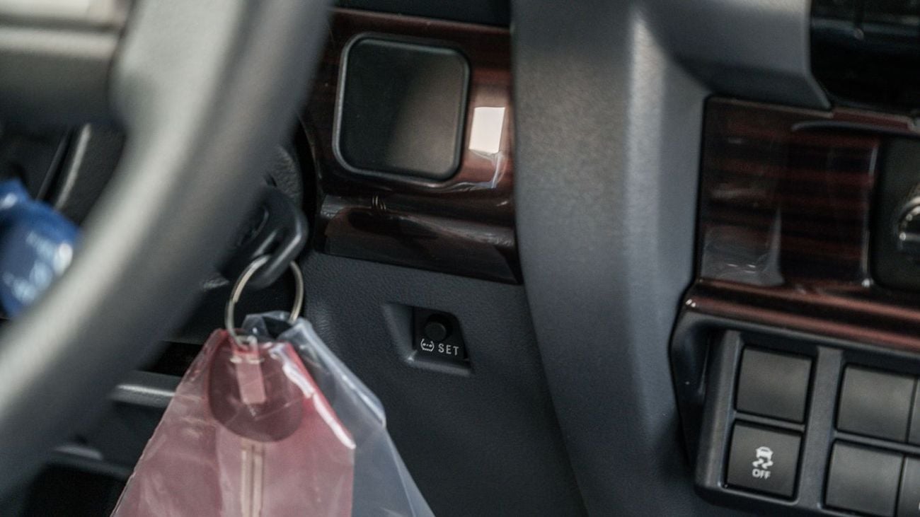 Toyota Land Cruiser 76 TOYOTA LANDCRUISER76 HARDTOP 2.8 MT LOW -2025YM