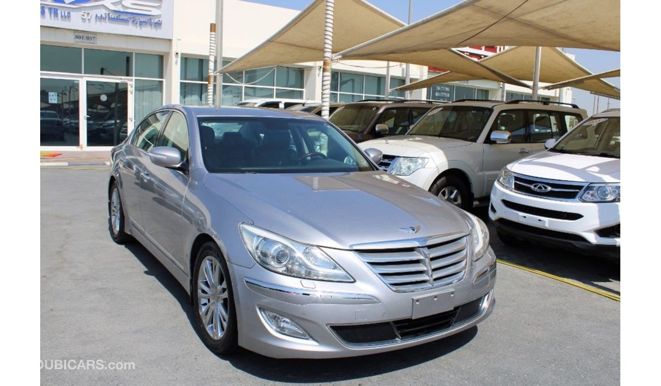 Hyundai Genesis 3.8 ROYAL ACCIDENTS FREE - ORIGINAL PAINT - CAR IS IN PERFECT CONDITION INSIDE OUT