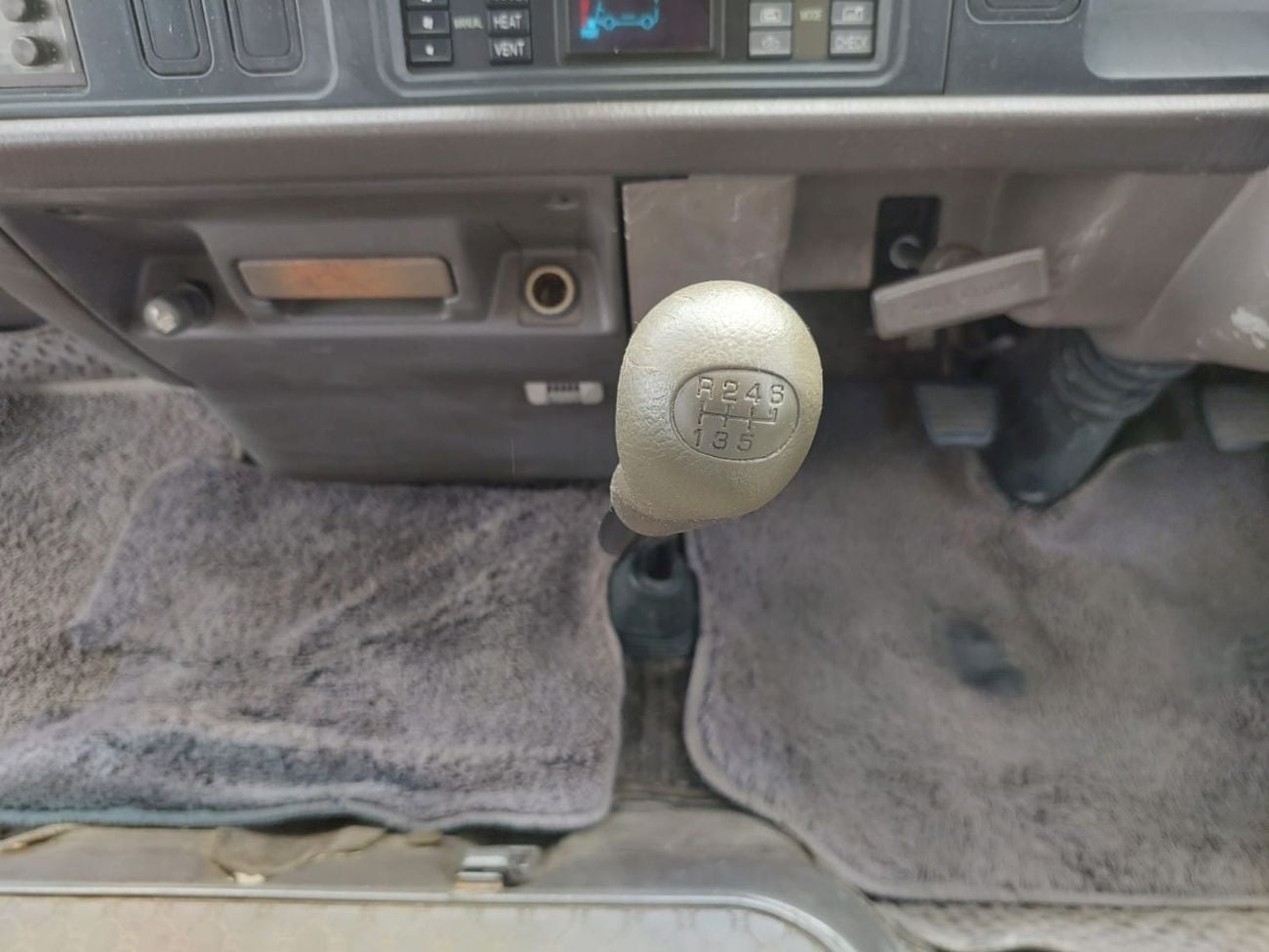 ميتسوبيشي روزا (RAMADAN OFFER) MITSUBISHI ROSA BUS RHD 1996 MODEL 3.9 L DIESEL MANUAL(PM40464)