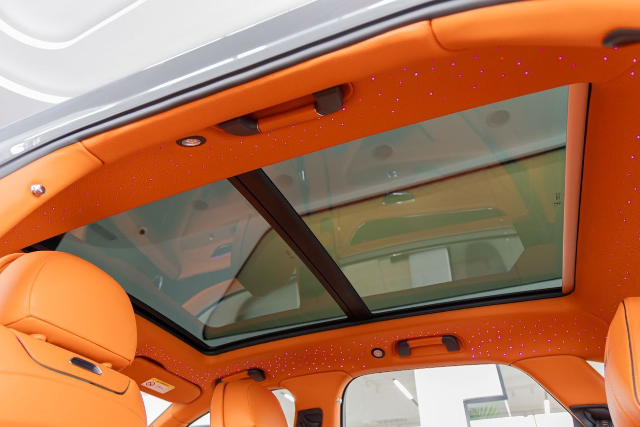 Bentley Bentayga ORIGINAL MANSORY  Bentayga - Crystal-Cut Headlights, Carbonado Evo Bespoke Carbon Exterior - 2025