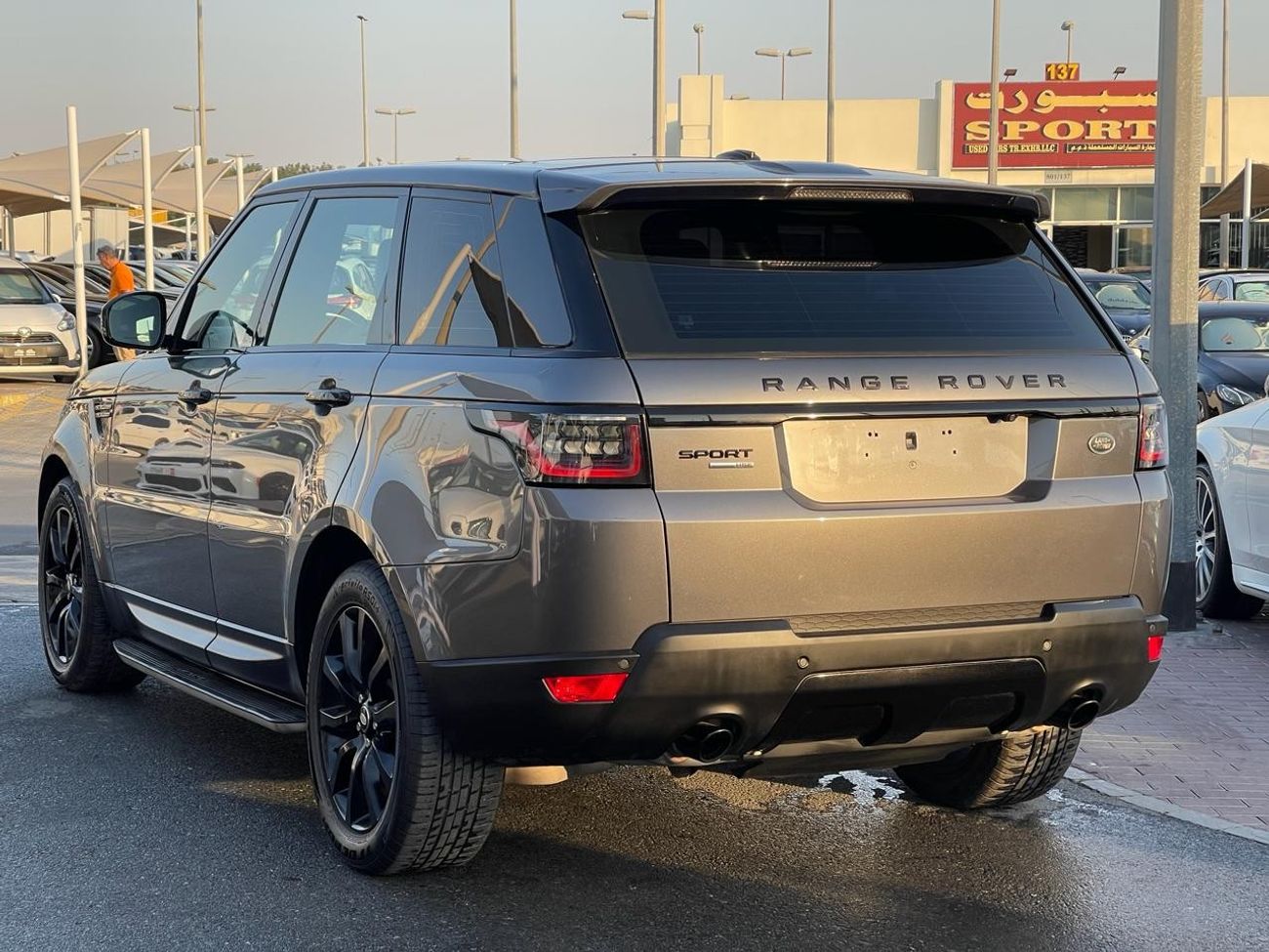 Land Rover Range Rover Range Rover 7 seats SE_GCC_2015_Excellent Condition _Full option