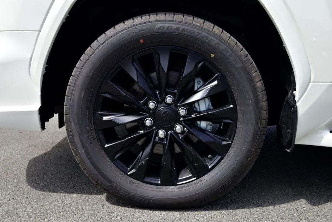 Toyota Land Cruiser GXR 3.3L DIESEL 7 SEATER AUTOMATIC BLACK EDITION