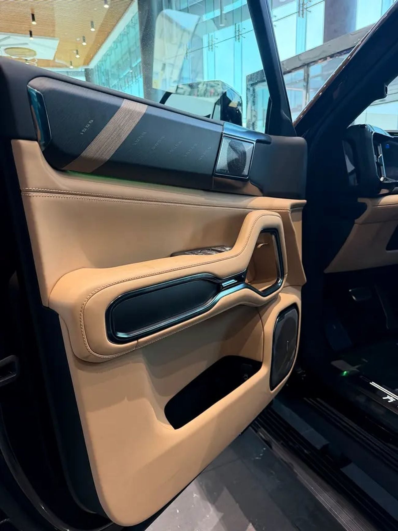 بي واي دي ليوبارد 8 Luxury Chinese Specs