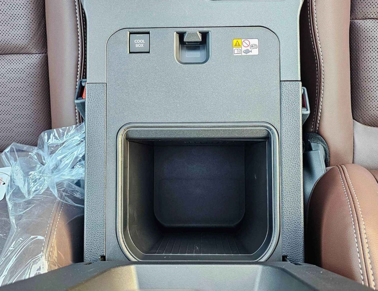 تويوتا برادو ADVENTURE TURBO/2.4L V4 PETROL/FULL OPTION/POWER SEATS/CODE#PR24S1