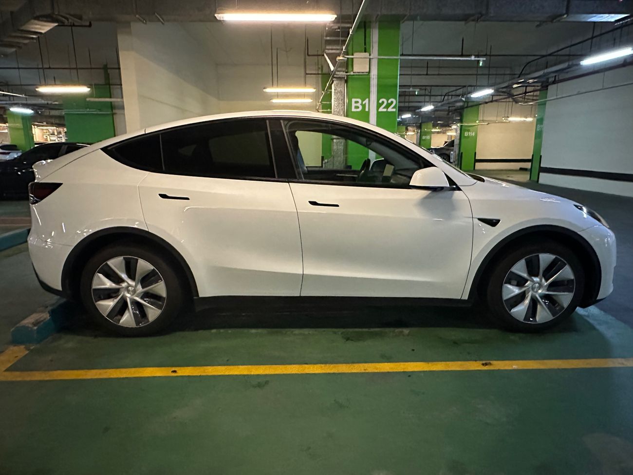 Tesla Model Y Long Range (AWD)