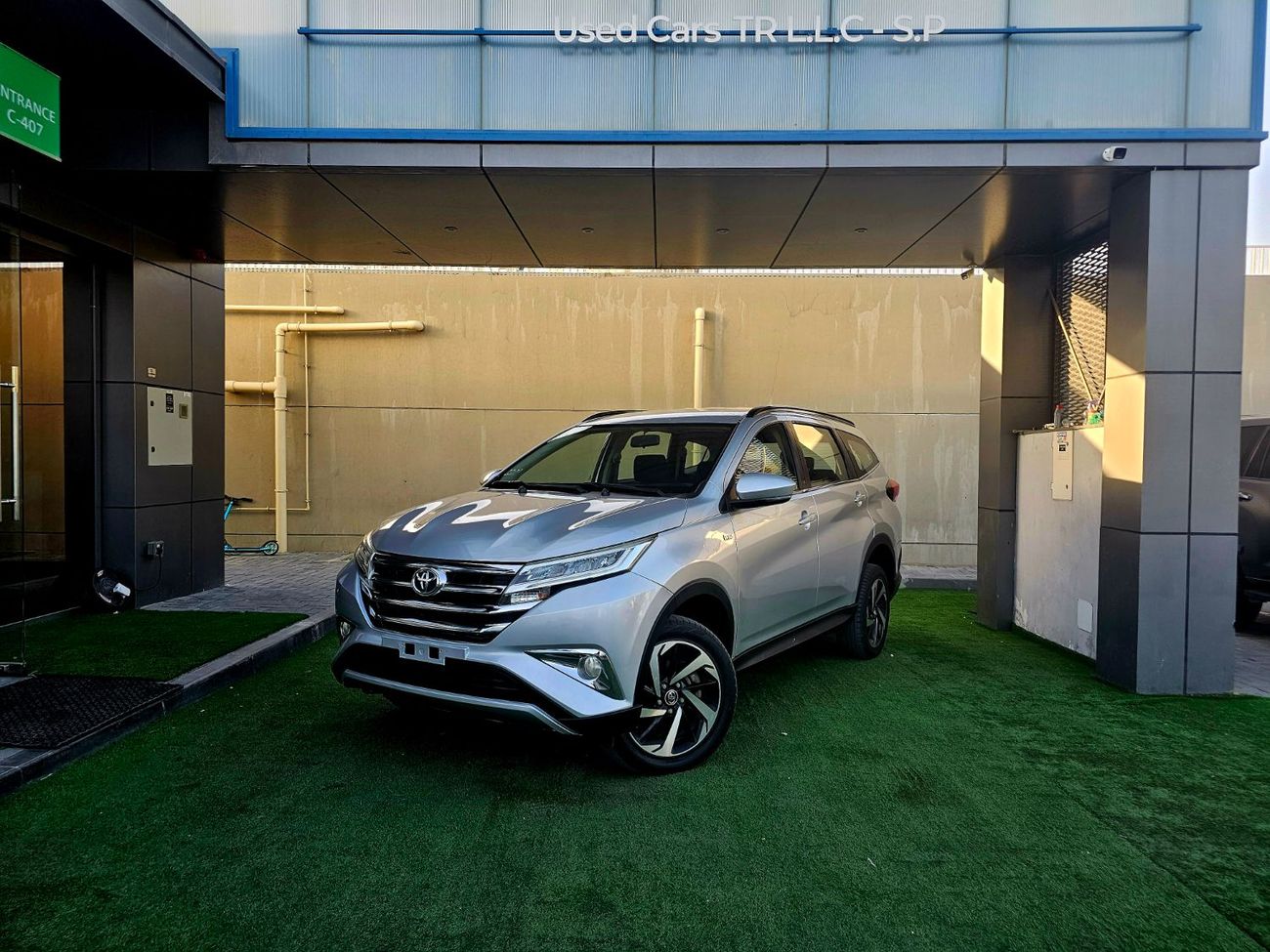 تويوتا راش EX/ PASSENGER/ GCC 1.5L V4/ LOW MILEAGE/ 7 SEATS