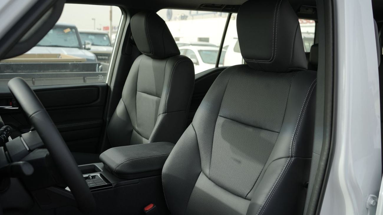 Toyota Prado 2026 Toyota Land Cruiser Prado 2.8L AT Diesel (White-Black)