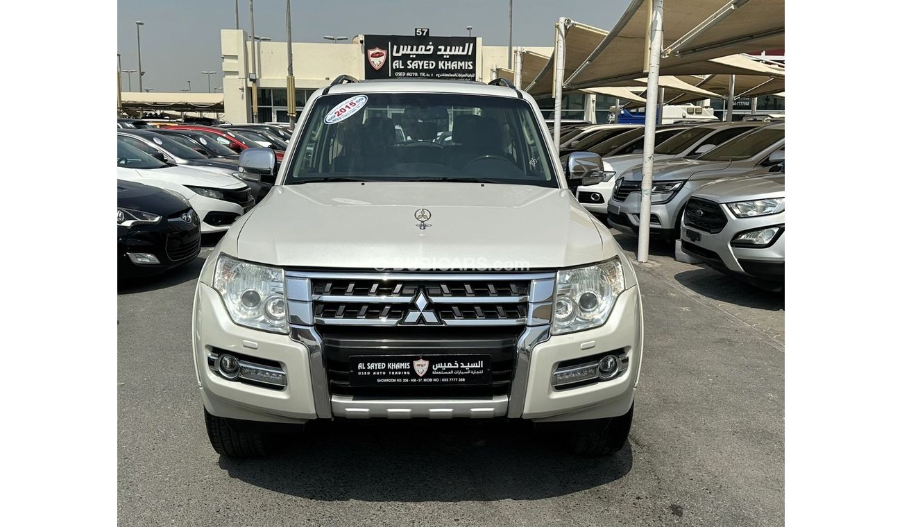 Mitsubishi Pajero GLS Highline Top ACCIDENTS FREE - GCC - ORIGINAL PAINT ENGINE 3800 CC - FULL OPTION