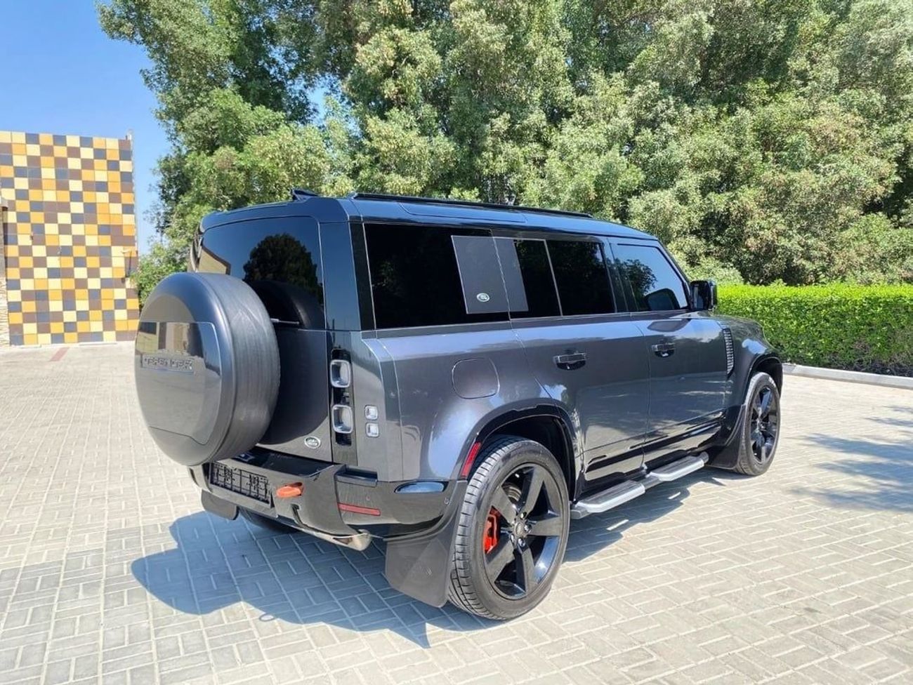 Land Rover Defender 110 X P400 3.0L Land Rover Defender X - 2022 - Grey/Black