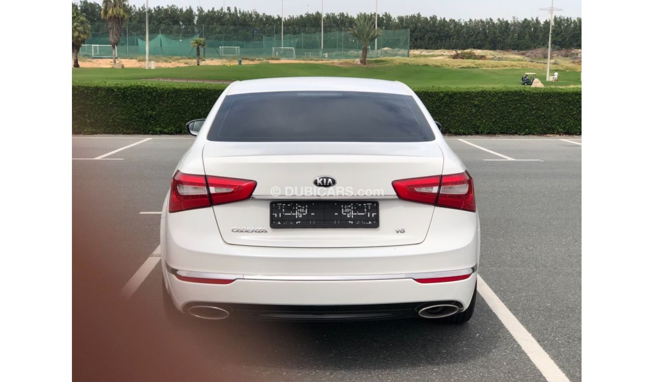 Kia Cadenza EX MODEL 2015 GCC CAR PERFECT CONDITION INSIDE AND OUTSIDE 2keys