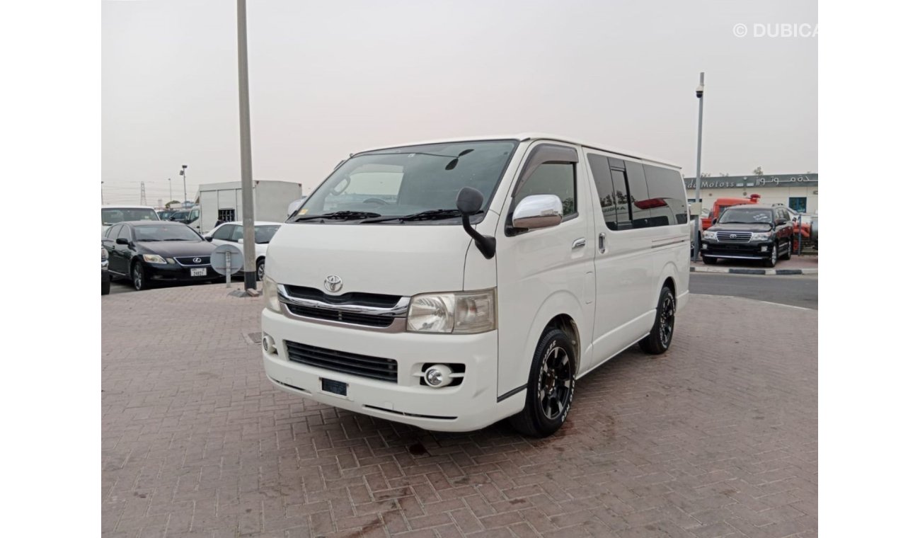 تويوتا هاياس TOYOTA HIACE VAN RIGHT HAND DRIVE (PM1555)