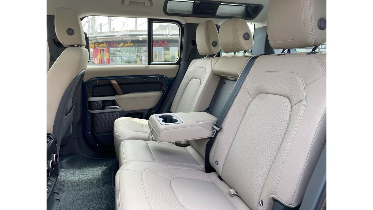 لاند روفر ديفندر GCC V4 UNDER WARRANTY AND SERVICE