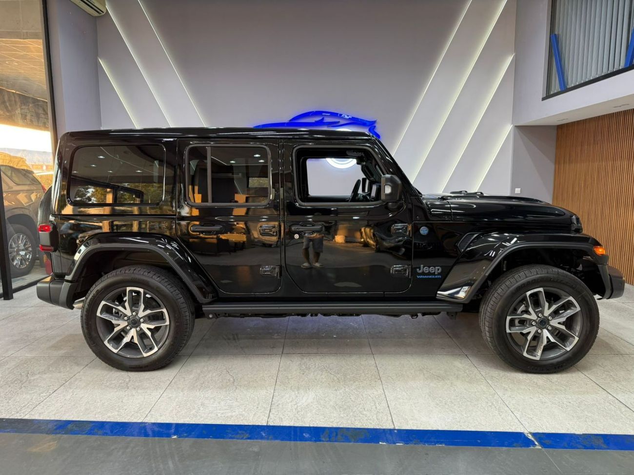 Jeep Wrangler Unlimited Sahara 2.0L A/T