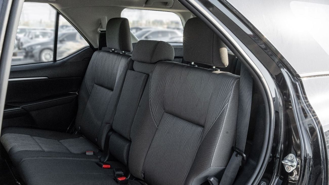 تويوتا فورتونر 2026 Toyota Fortuner VX 4.0L AT Petrol (Black-Black)