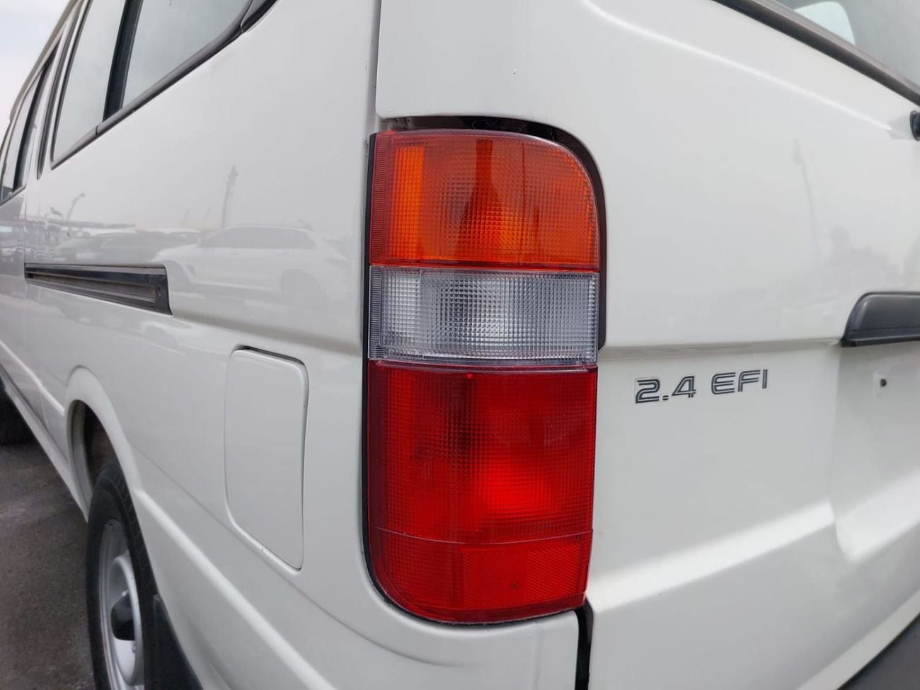 تويوتا هاياس TOYOTA HIACE VAN RHD 2000 MODEL 2.4 L PETROL MANUAL(PM02940)