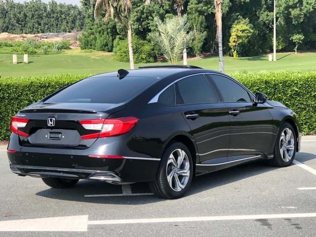 هوندا أكورد LX 1.5L Honda Accord 2020 Full Options (1.5 LTurbo ) GCC , Sunroof.leather Seats.