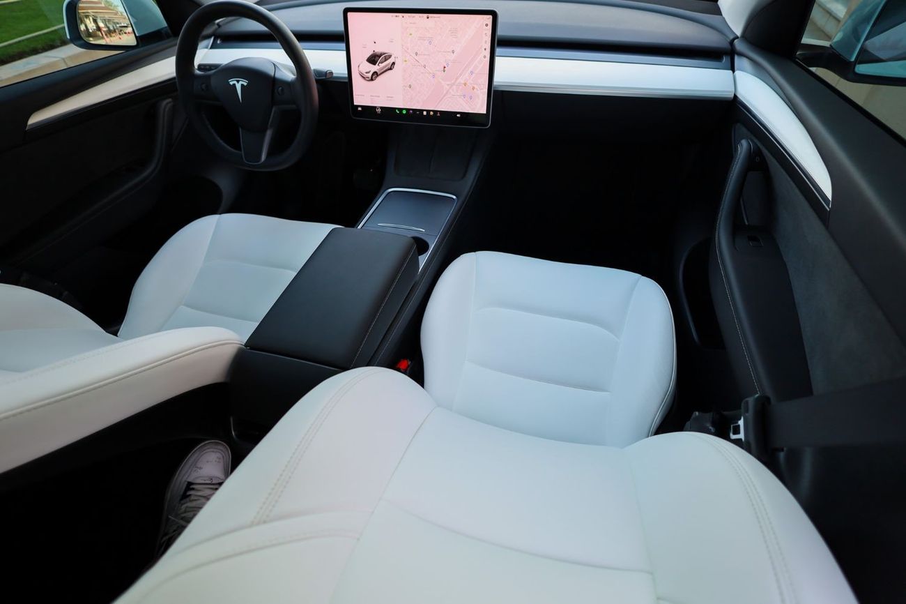 Tesla Model Y Tesla Model Y Long Range 2022 GCC under Agency Warranty with Flexible Down-Payment/ Flood Free.