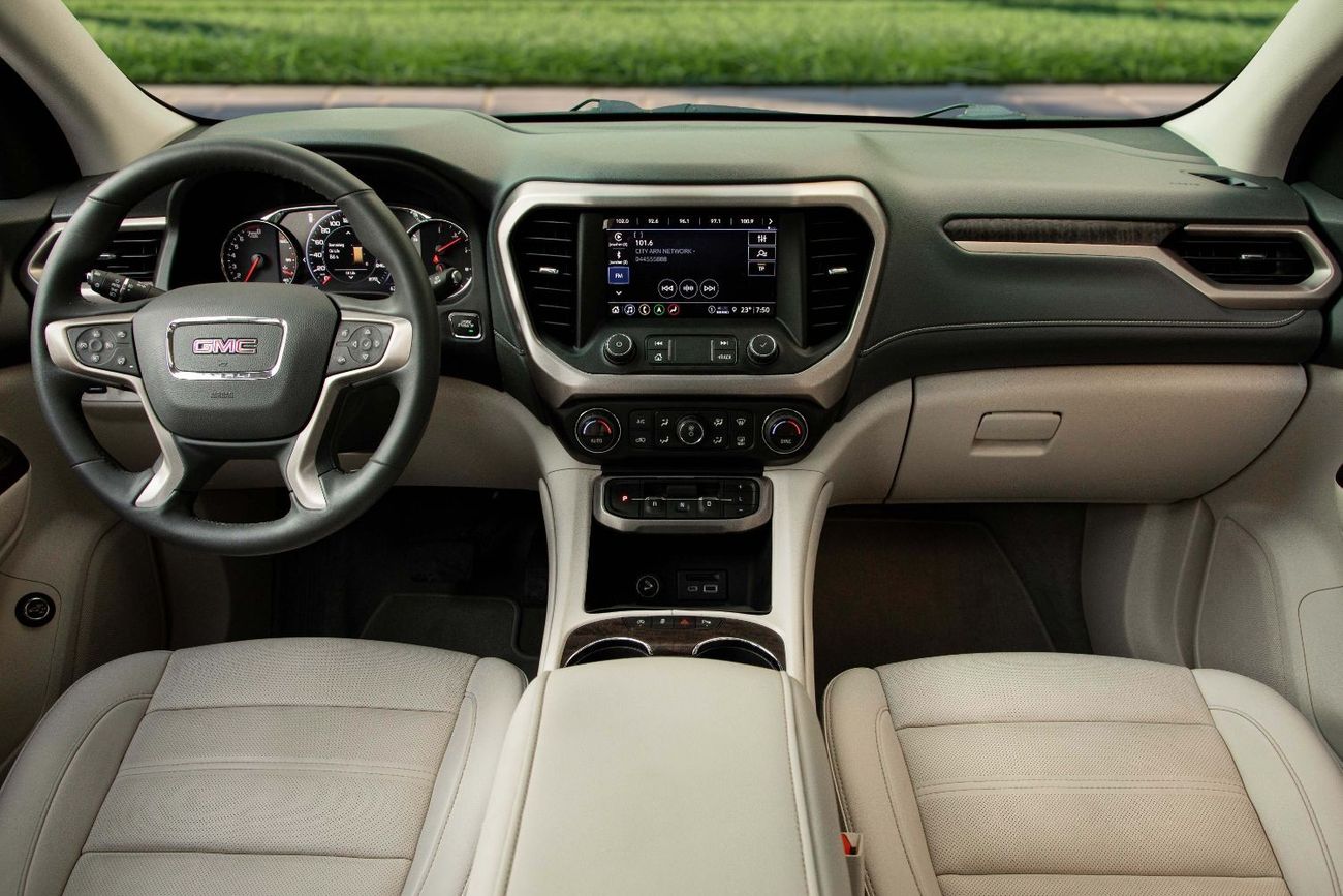 GMC Acadia Denali | 2,546 P.M  | 0% Downpayment | Agency Warranty!