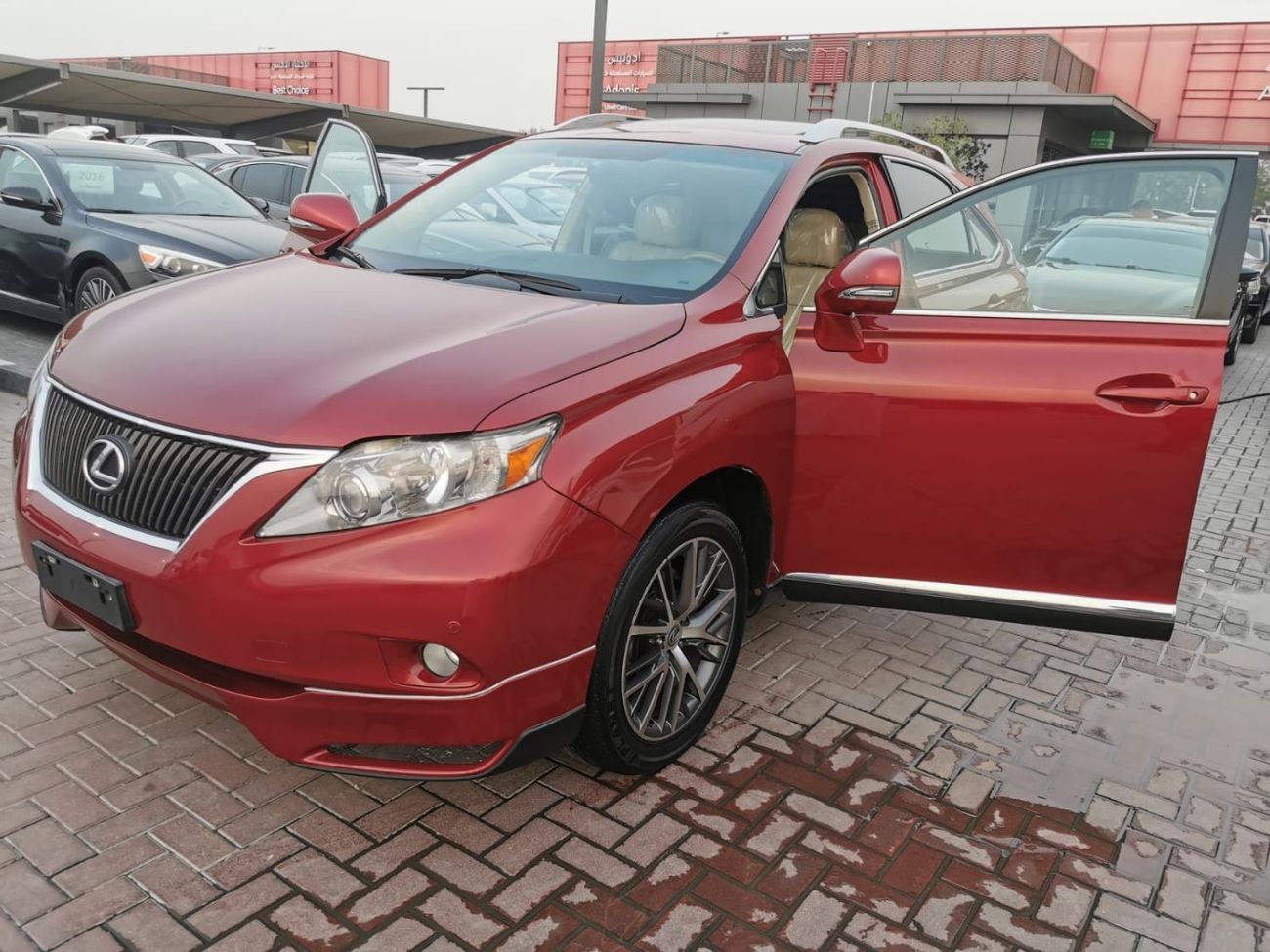 لكزس RX 350 بريمير بحالة ممتازة من الداخل و الخارج