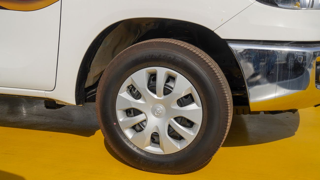 Toyota Hilux GLX 2.7L 2WD  A/T