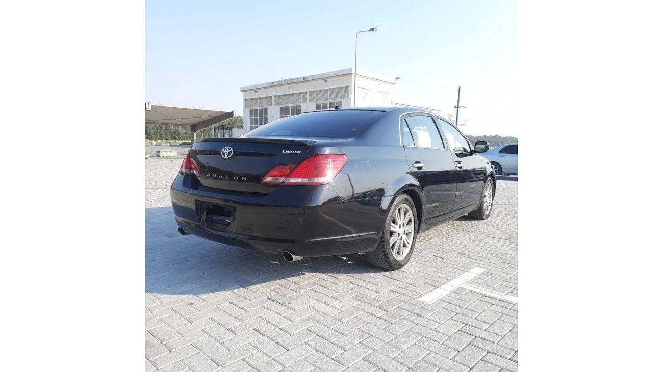 تويوتا افالون