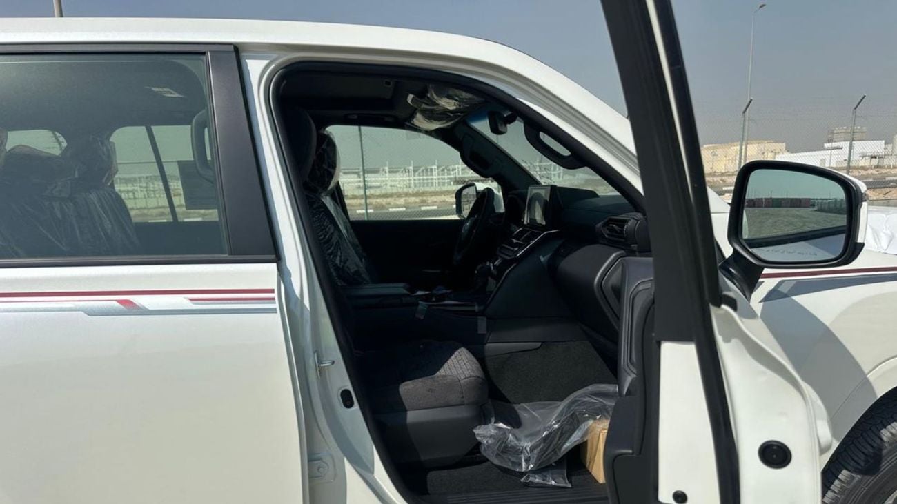 تويوتا لاند كروزر GX-R . 3.5L . Petrol . V6 . 4WD . 7 Seater . 4 Door