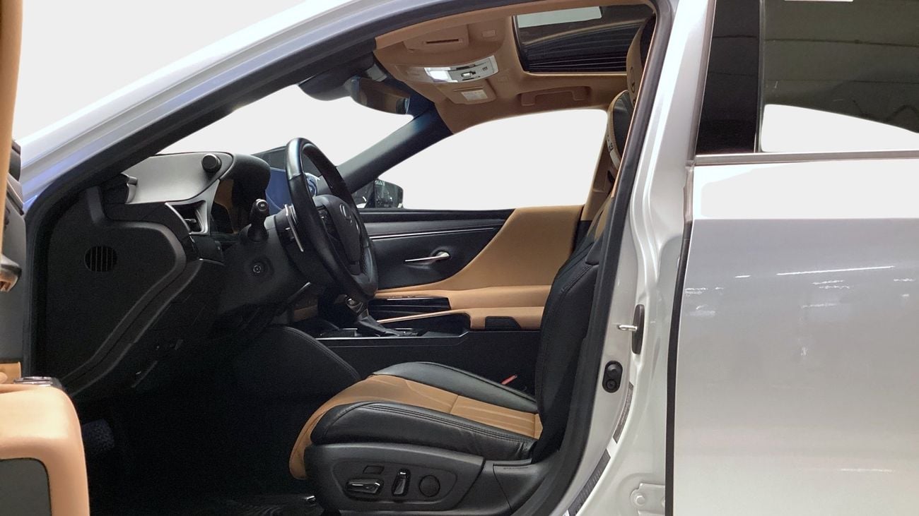 Lexus ES350 3.5 PRESTIGE AUTO | Guaranteed Warranty | 0 Down Payment