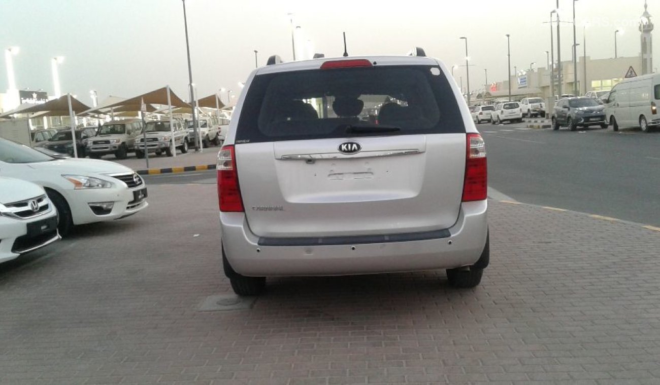 Kia Carnival