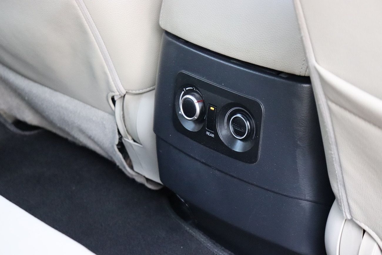 ميتسوبيشي باجيرو GLS هايلاين اعلى