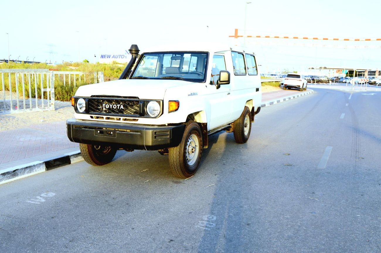 Toyota Land Cruiser Toyota Land Cruiser Hard Top 3 Door Year: 2025 Color: White